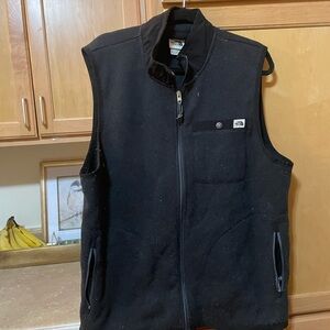 The North Face Men's Black Zip-Up Fleece Vest